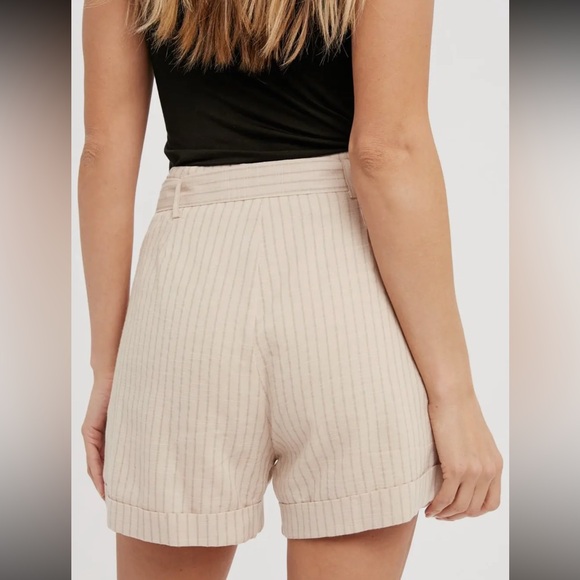 12. Women’s Cotton Blend Stripe Short Lightweight Almond Tan Neutral Pockets NEW - Picture 4 of 6